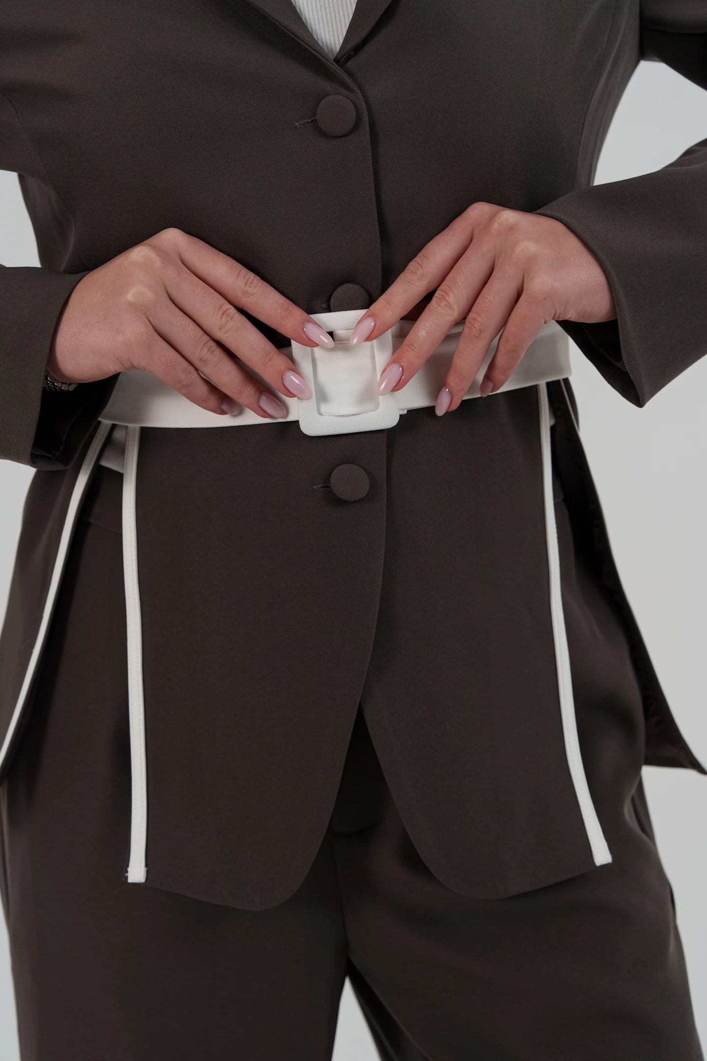 suit set with white belt