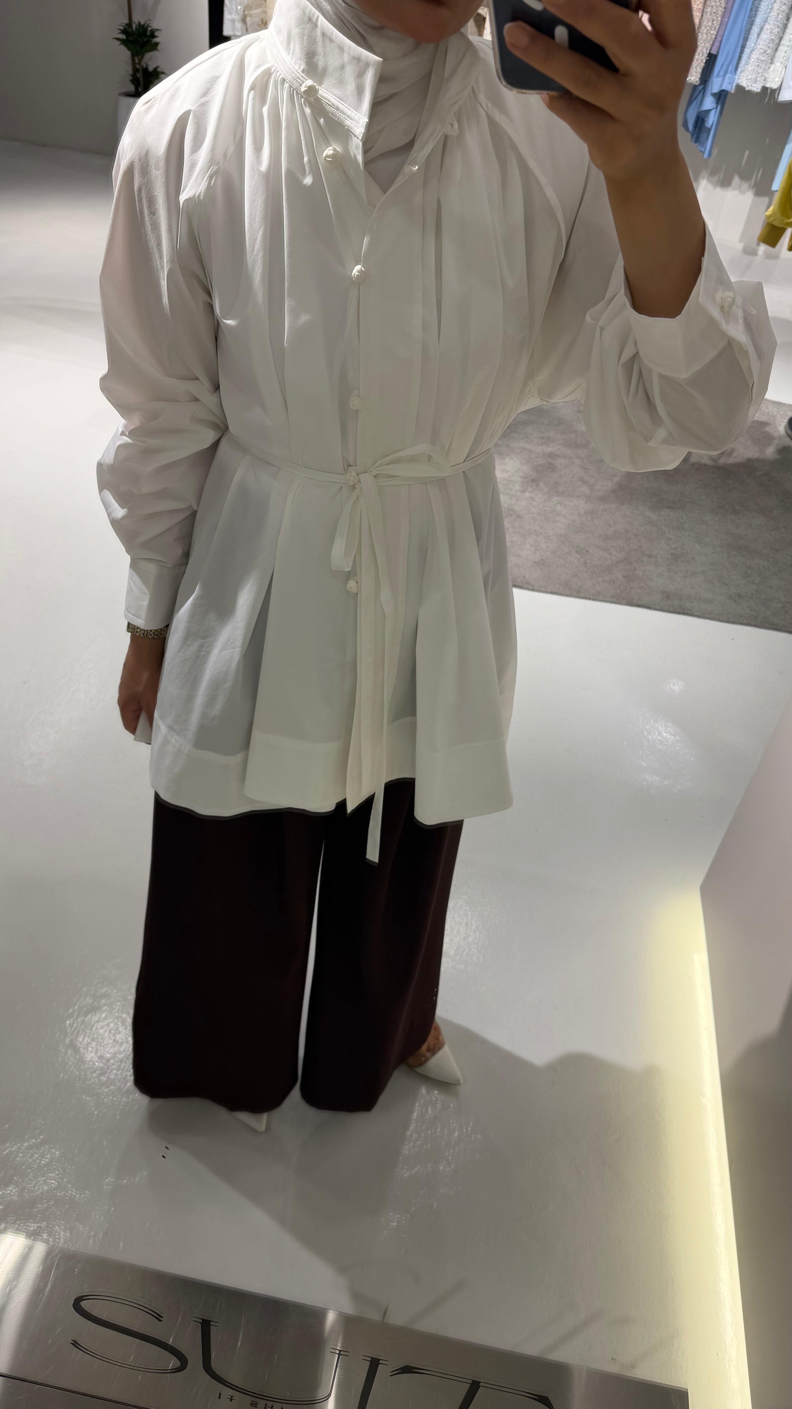 WHITE SHIRT - STYLE 1